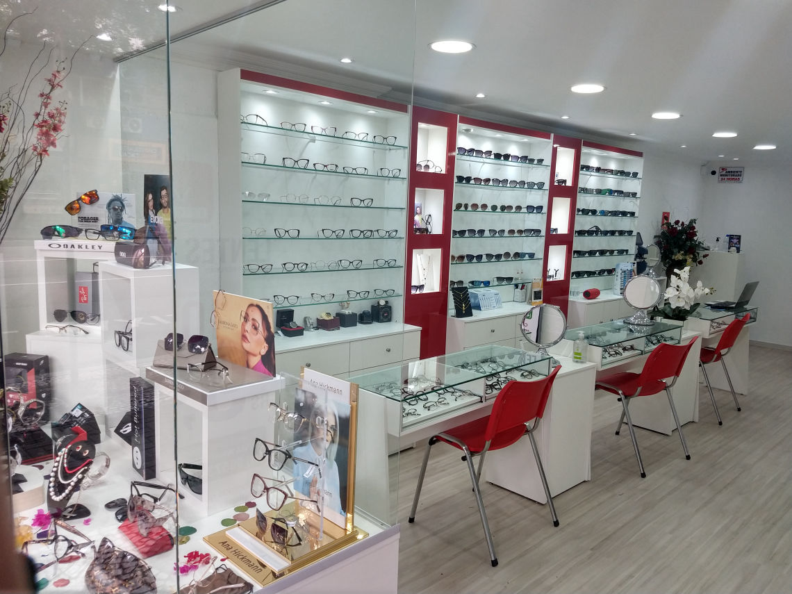 Tv. Nestor de Castro, 160 - Loja 05 - Centro, Curitiba - PR, 80020-120